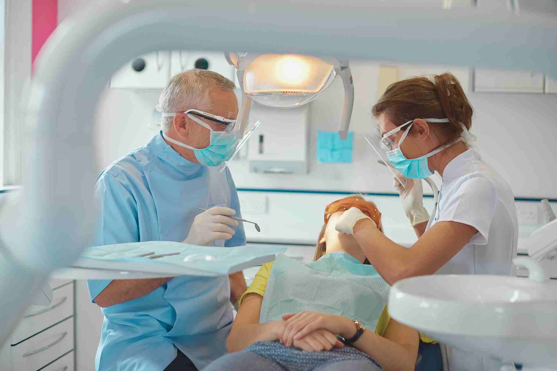 Dentist in Woodland Hills, CA